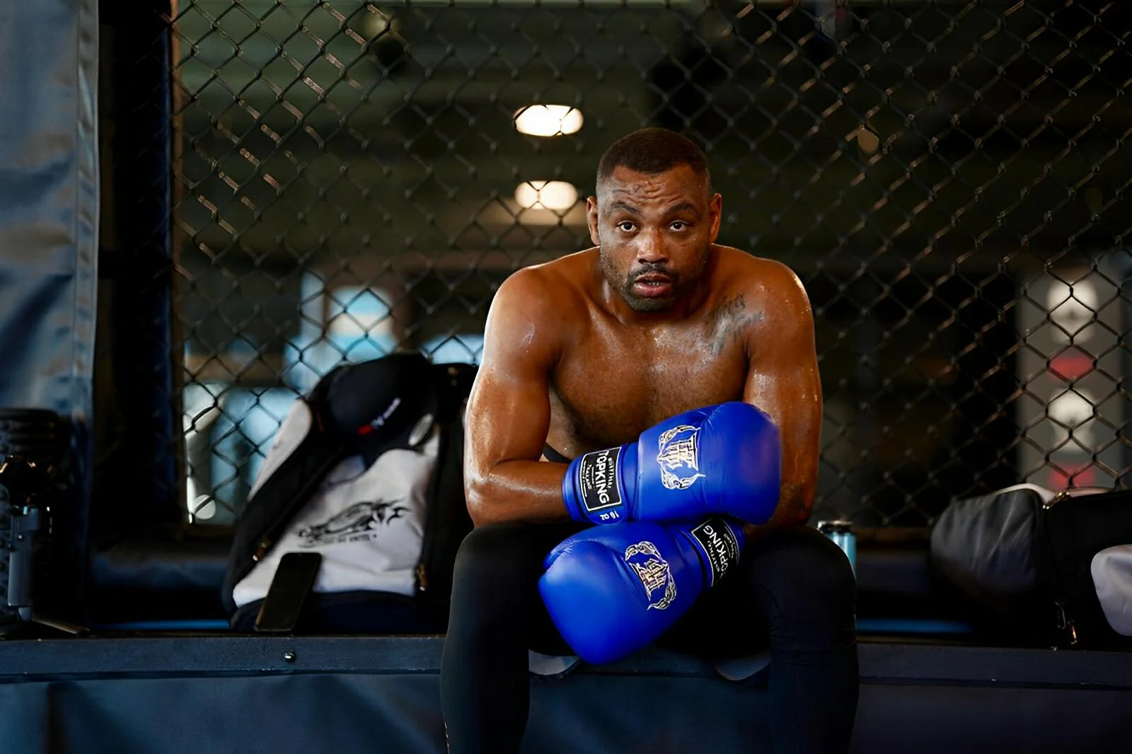 Top King Pro Blue Boxing Gloves - Image 4
